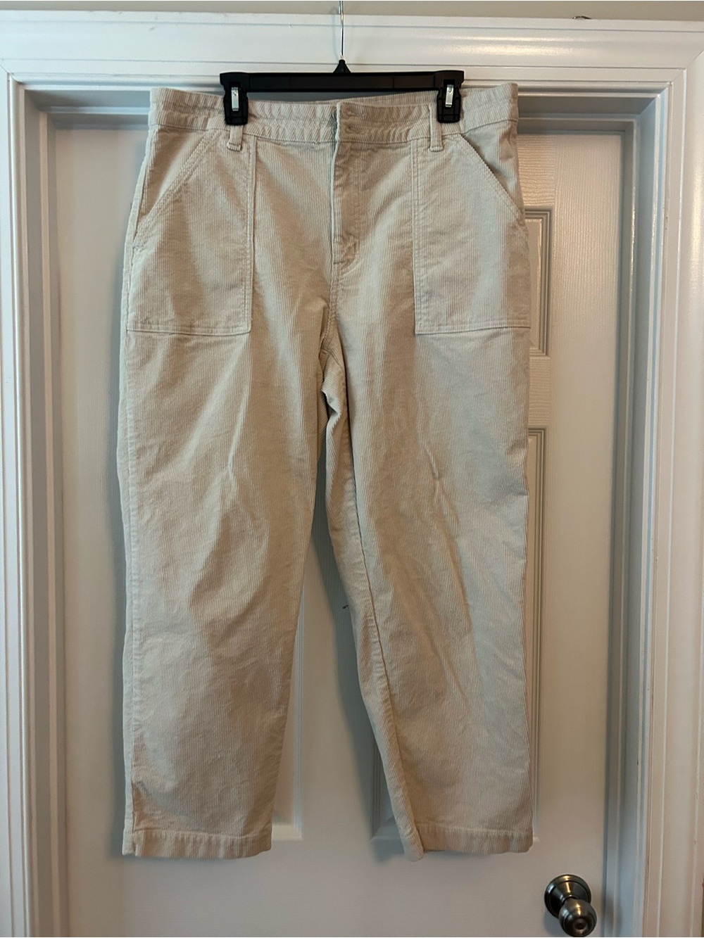 Women’s Casual Straight-Leg Pants in Light Beige
